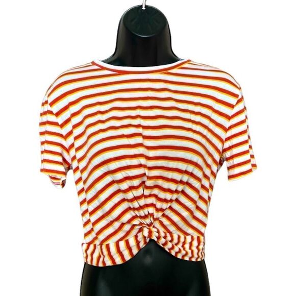 Forever 21 Tops - Forever 21 Crop Top